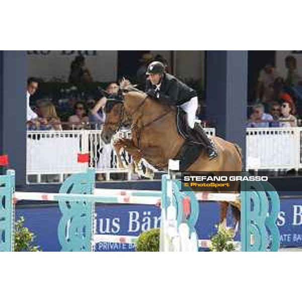 LGCT of St Tropez - Class 5 - Eric Van Der Vleuten (NED) on Wunschkind 19 - St Tropez, Ramatulle beach - 2 June 2018 - ph.Stefano Grasso/LGCT