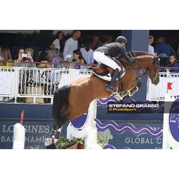 LGCT of St Tropez - Class 5 - Piergiorgio Bucci (ITA) on Diesel GP du Bois Madame - St Tropez, Ramatulle beach - 2 June 2018 - ph.Stefano Grasso/LGCT