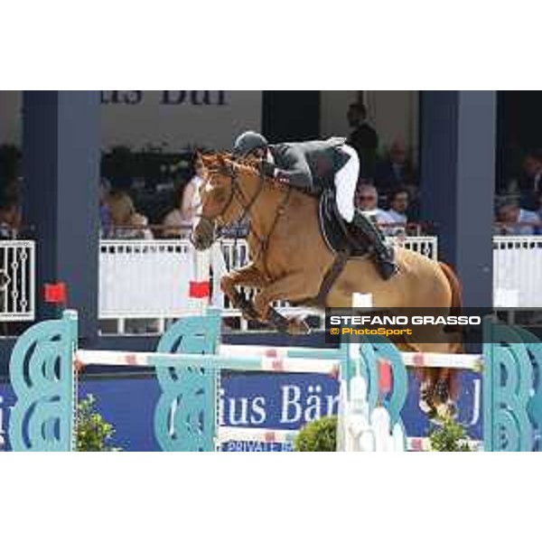 LGCT of St Tropez - Class 5 - Julien Epaillard (FRA) on Usual Suspect d?Auge - St Tropez, Ramatulle beach - 2 June 2018 - ph.Stefano Grasso/LGCT