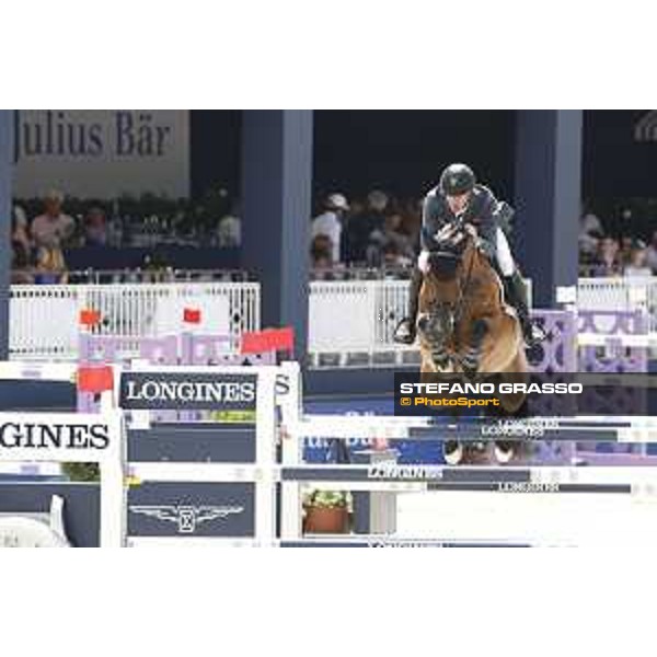 LGCT of St Tropez - Class 5 - Jur Vrieling (NED) on Davall - St Tropez, Ramatulle beach - 2 June 2018 - ph.Stefano Grasso/LGCT