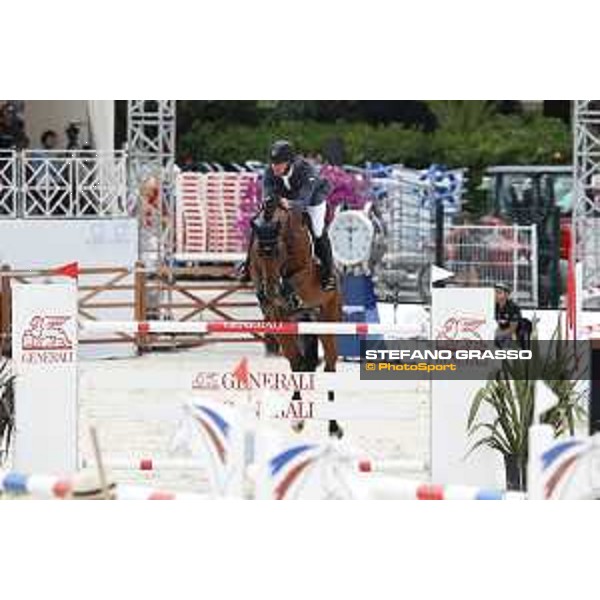 LGCT of Cannes - Class 4 - Jur Vrieling (NED) on Etoulon VDL - Cannes, Stade des Hesperides - 7 June 2018 - ph.Stefano Grasso/LGCT