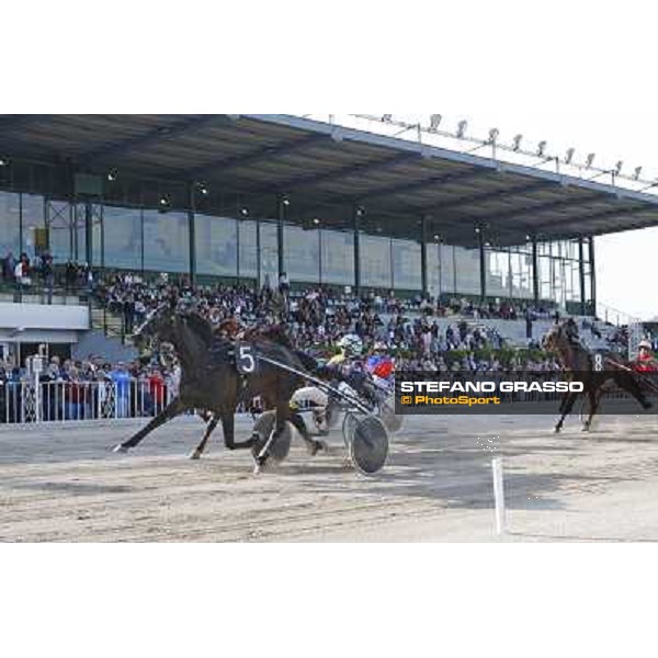 Marco Smorgon with Leonida Grif wins the 105¡ Elwood Medium Padova, 1st may 2008 ph. Stefano Grasso