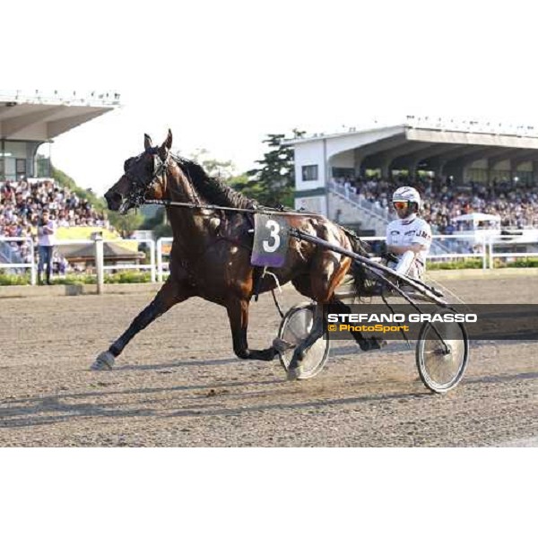 Jean Michel Bazire with Gambling Bi wins the 59¡ Gran Premio Lotteria di Agnano Napoli, 4th may 2008 ph. Stefano Grasso