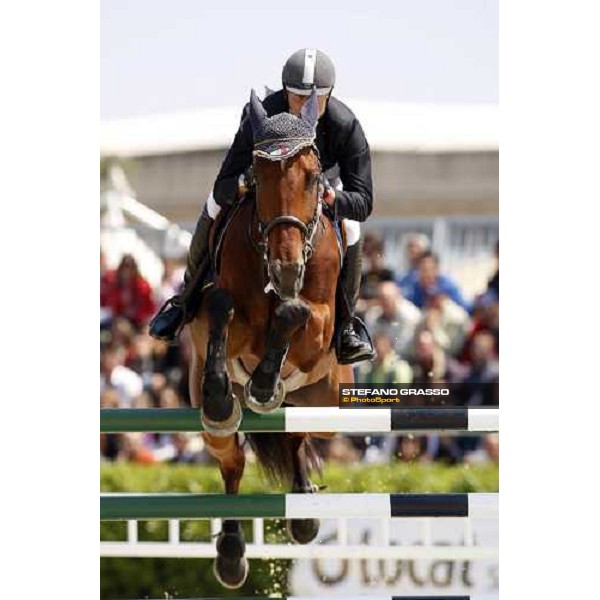 Antonio Alfonso on Passe-Portout during the Italian showjumping championships Augusta, 27th april 2008 ph. Stefano Grasso