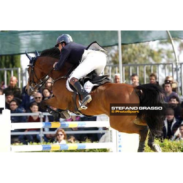 Giuseppe d\' Onofrio on Landzeu 2 during the Italian showjumping championships Augusta, 27th april 2008 ph. Stefano Grasso