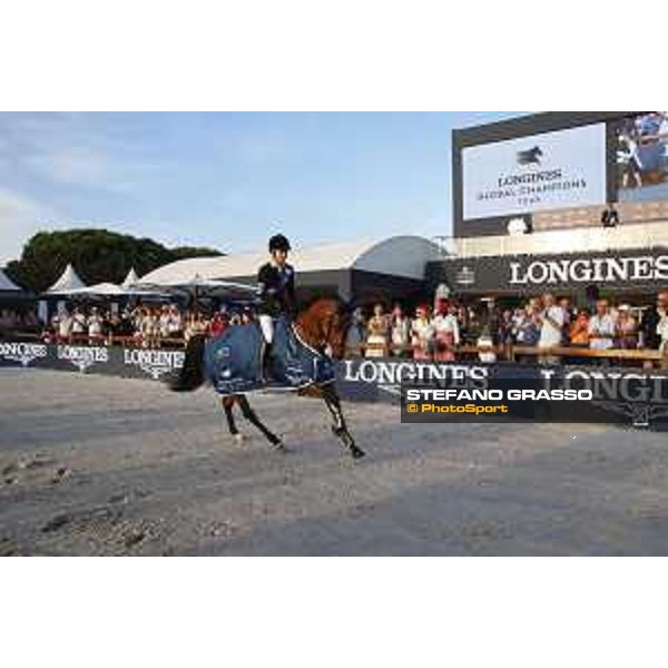LGCT of St Tropez - Grand Prix - Prize giving ceremony - Lap of honour for Ben Maher (GBR) - St Tropez, - 2 June 2018 - ph.Mario Grassia/LGCT