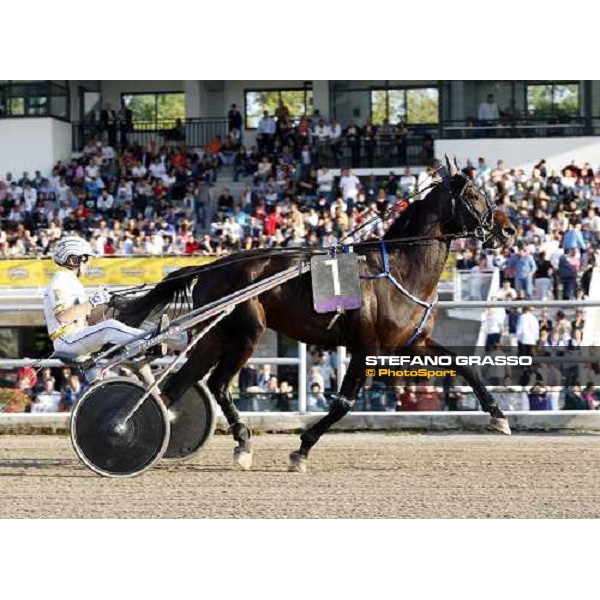 Roberto Andreghetti with Ghibellino before the start of Gran Premio Lotteria Napoli, 4th may 2008 ph. Stefano Grasso
