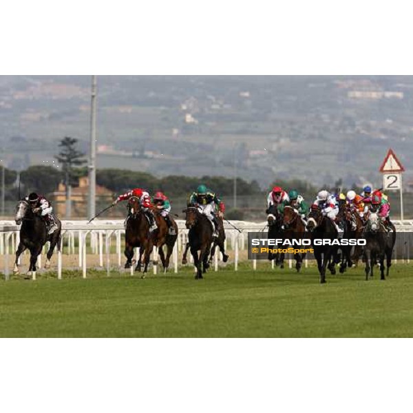 at last 100 meters to the line of 125¡ Derby Italiano, from left Cima de Trionphe, Farrel, Papett and Permesso Rome, 11th may 2008 ph. Stefano Grasso