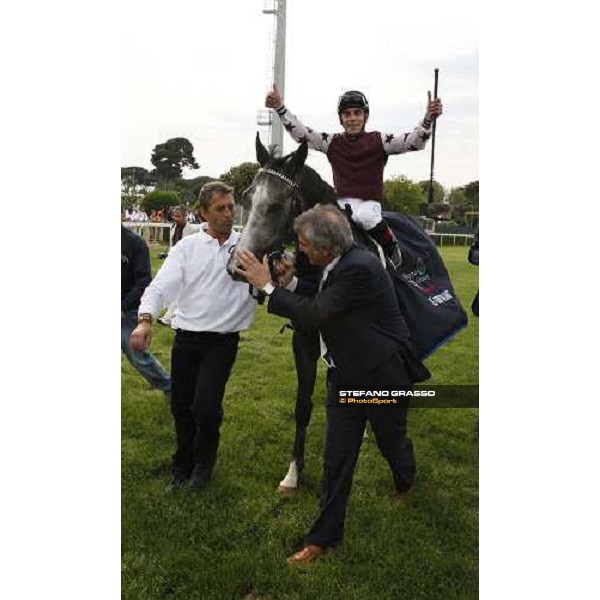 Cima the Triomphe\'s connection after winning the 125¡ DErby Italiano Rome, 11th may 2008 ph. Stefano Grasso