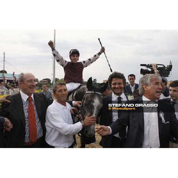 Cima the Triomphe\'s connection after winning the 125¡ DErby Italiano Rome, 11th may 2008 ph. Stefano Grasso