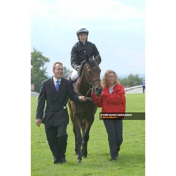 parading for Kieren Fallon on Ouija Boar5d winner of The Vodafone Oaks Epsom 4th june 2004 ph. Stefano Grasso