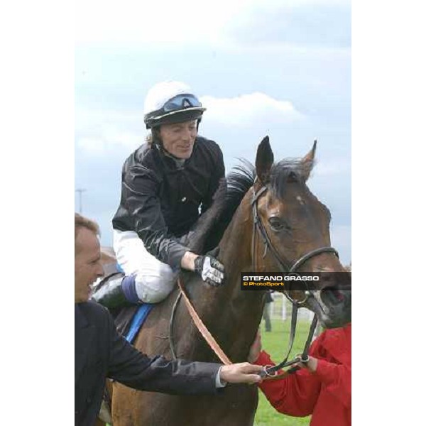parading for Kieren Fallon on Ouija Board winner of The Vodafone Oaks Epsom 4th june 2004 ph. Stefano Grasso