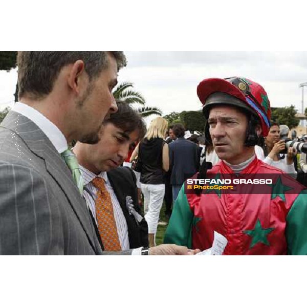Paolo Paciello, Marco Bozzi and Richard Hills in the parade ring of the 125¡ Derby Italiano Rome, 11th may 2008 ph. Stefano Grasso