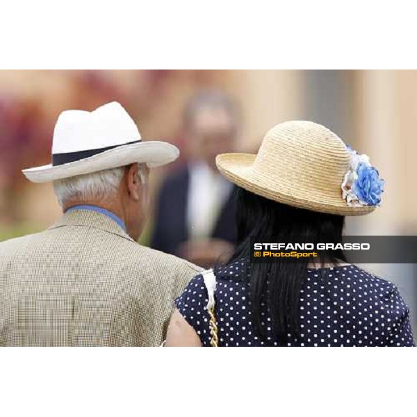 fashion hats at the 125¡ Derby Italiano Rome, 11th may 2008 ph. Stefano Grasso