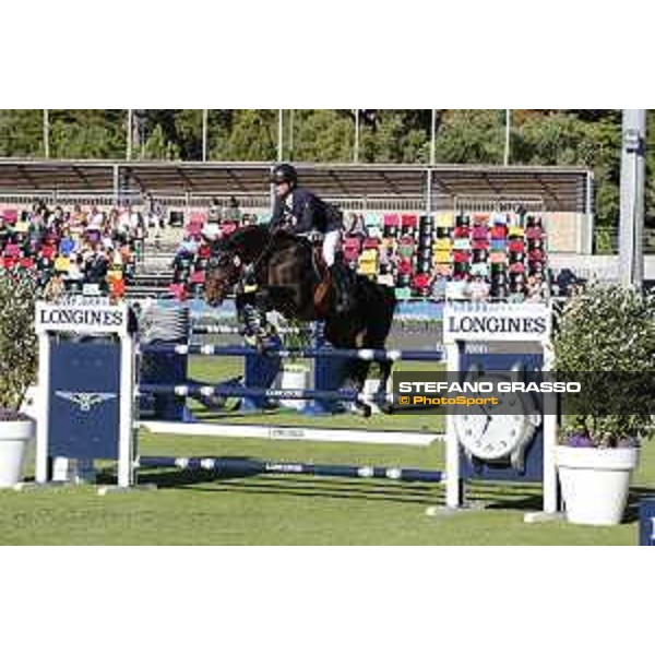 LGCT of Cascais-Estoril - Class 1 - Darragh Kenny (IRL) on Balou du Reventon - Cascais-Estoril, Hipodromo Manuel Possolo, 14 June 2018 - ph.Stefano Grasso/LGCT