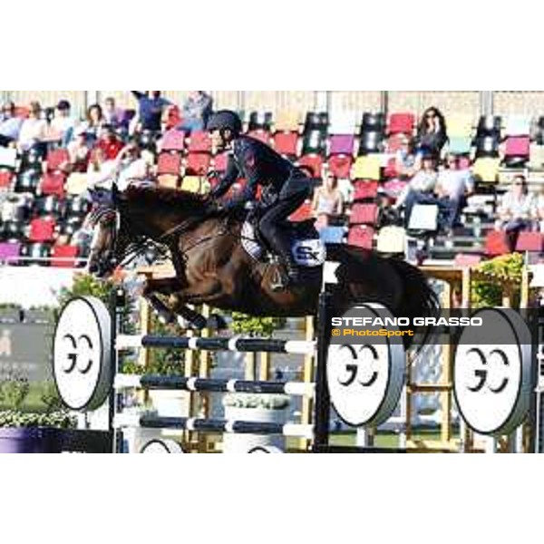 LGCT of Cascais-Estoril - Class 1 - Lorenzo de Luca (ITA) on Halifax van het Kluizebos - Cascais-Estoril, Hipodromo Manuel Possolo, 14 June 2018 - ph.Stefano Grasso/LGCT