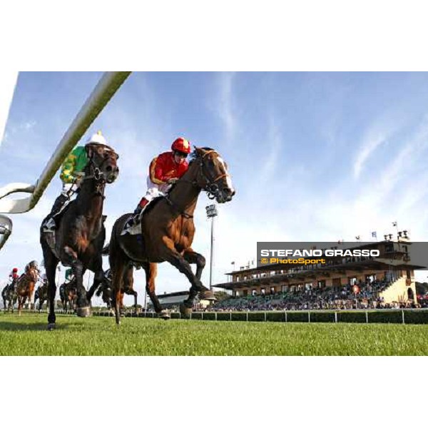 Kerrin Mc Evoy on Saddex wins the Premio Presidente della Repubblica At the Races beating Neil Callan on Pressing Rome, 18th may 2008 ph. Stefano Grasso
