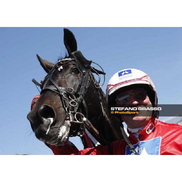 Hans-Owe Sundberg with Scarlets Aino after wining The Sweden Cup Stoccolma, 24th may 2008 ph. Stefano Grasso