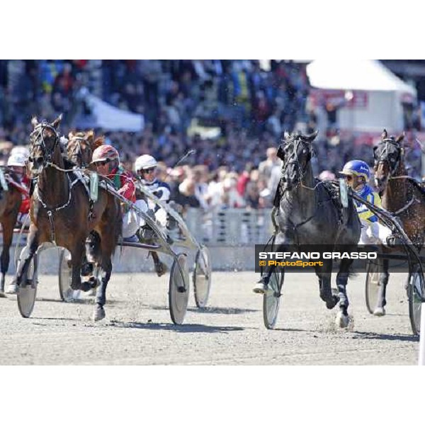 Steen Juul with Keep on Flying (left) wins the 2nd heat of The Sweden Cup beating Johnny Karlsson with Garantido Stoccolma, 24th may 2008 ph. Stefano Grasso