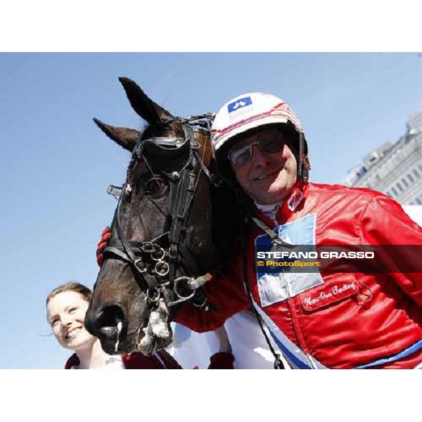 Hans-Owe Sundberg with Scarlets Aino after winning The Sweden Cup Stoccolma, 24th may 2008 ph. Stefano Grasso