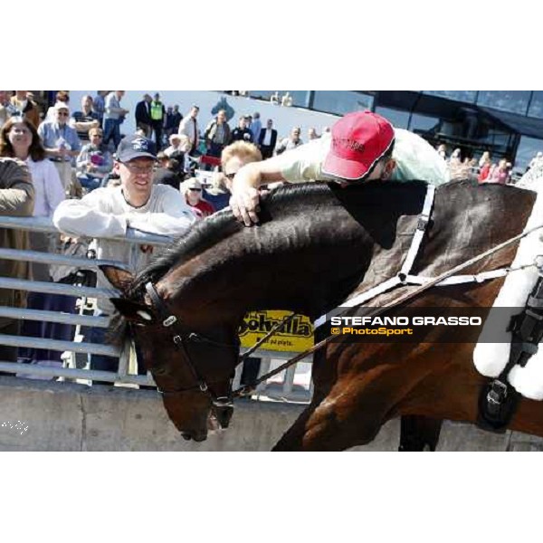 Varenne and Giampaolo Minnucci parades in front of the italian supporters arrived at Solvalla Solvalla, 25th may 2008 ph. Stefano Grasso