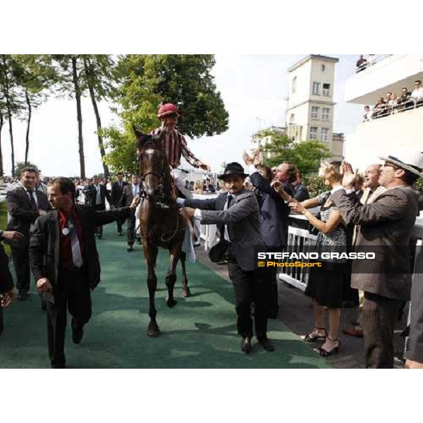 Mendizabal on Vision d\' Etat comes back in triumph after winning the Prix du Jockey Club Paris chantilly 1st june 2008 ph. Stefano Grasso