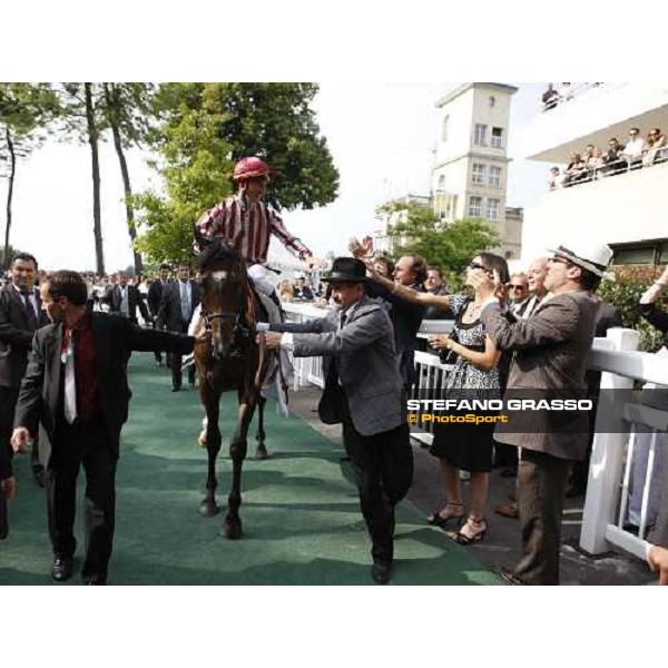 Mendizabal on Vision d\' Etat comes back in triumph after winning the Prix du Jockey Club Paris chantilly 1st june 2008 ph. Stefano Grasso