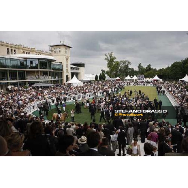 a panoramic view of the parade ring of Chantilly Paris chantilly 1st june 2008 ph. Stefano Grasso