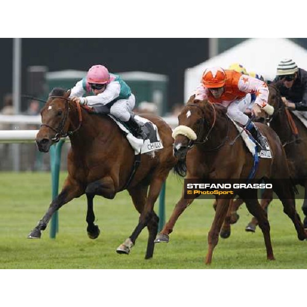 at last few meters to the line Olivier Peslier on Doctor Dino wins the Prix de Chantilly beating Stephan Pasquier on Zambezi Sun Paris Chantilly, 1st june 2008 ph. Stefano Grasso