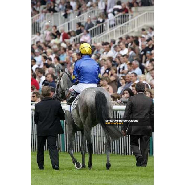 Frankie Dettori on Natagora parades before the start of Prix du Jockey Club Paris Chantilly, 1st june 2008 ph. Stefano Grasso