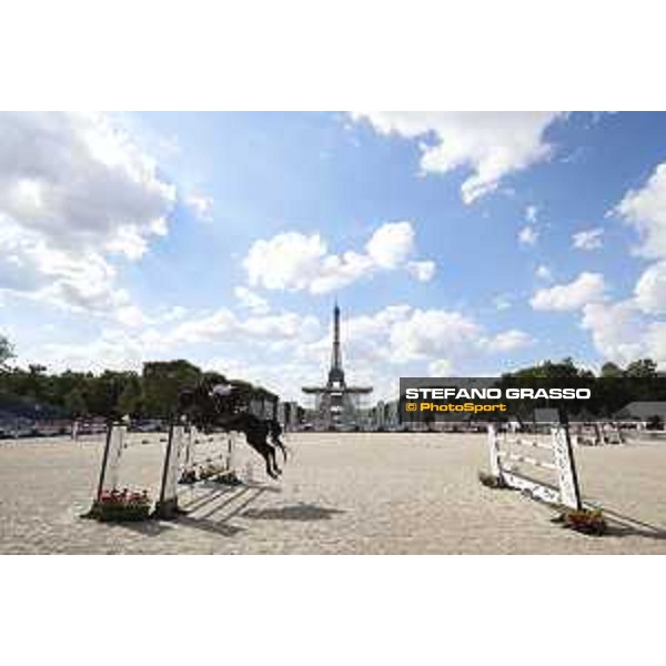 LGCT of Paris Eiffel - Warm up - Edwina Tops-Alexander (AUS) - Paris Eiffel, Champ de Mars, 4 July 2018 - ph.Stefano Grasso/LGCT