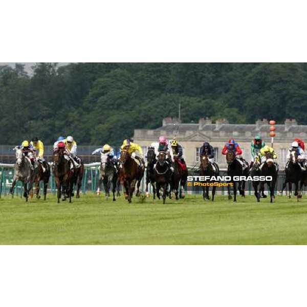 at last few meters to the line of the Prix du Jockey Club, Ioritz Mendizabal on Vison d\' Etat, Frankie Dettori on Natagora and Patrck J. Smullen on Famous Name followed by Lemaire on High Rock Paris Chantilly, 1st june 2008 ph. Stefano Grasso