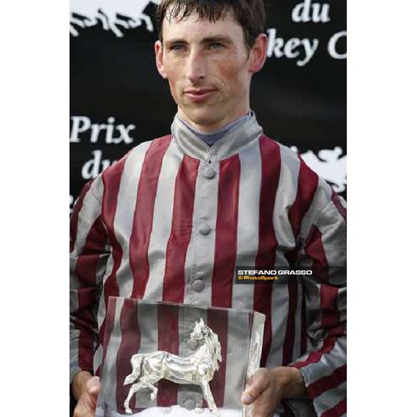 Ioritz Mendizabal winner on Vison d\' Etat of Prix du Jockey Club Paris Chantilly, 1st june 2008 ph. Stefano Grasso