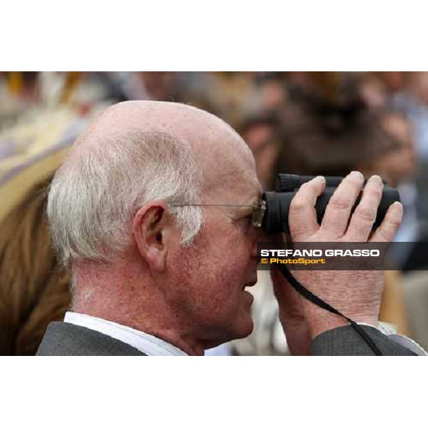 trainer John Oxx watching the Juddmonte Oaks Epsom, 6th june 2008 ph. Stefano Grasso