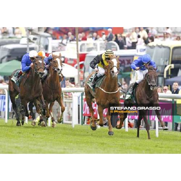 Graham Gibbons on Blythe Knight wins the Juddmonte Diomed Stakes beating Kerrin McEvoy on Alexandros Epsom, 6th june 2008 ph. Stefano Grasso