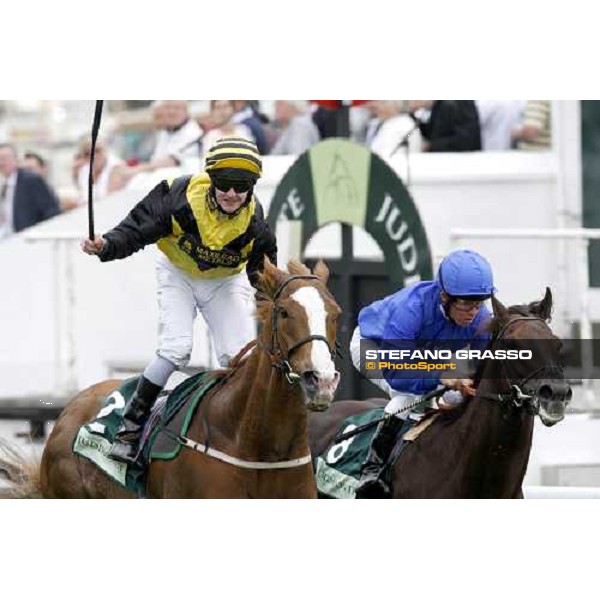 Graham Gibbons on Blythe Knight wins the Juddmonte Diomed Stakes beating Kerrin McEvoy on Alexandros Epsom, 6th june 2008 ph. Stefano Grasso