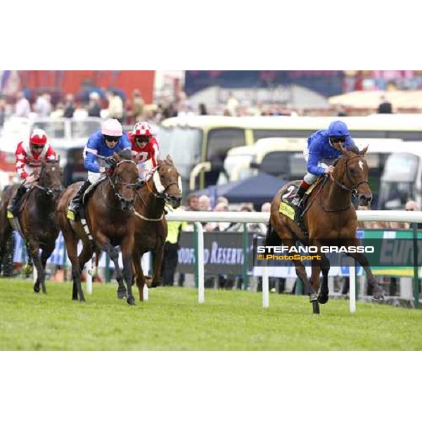 Frankie Dettori on Emirates Skyline wins the Totesport BetXtra Rose Epsom, 6th june 2008 ph. Stefano Grasso
