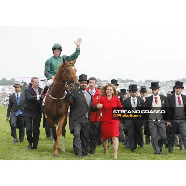 Princess Haya of Jordan, Sheihk Mohamed with New Approach and Kevin Manning coming back to the winner circle after winning the Vodafone Derby Epsom, 7th june 2008 ph. Stefano Grasso