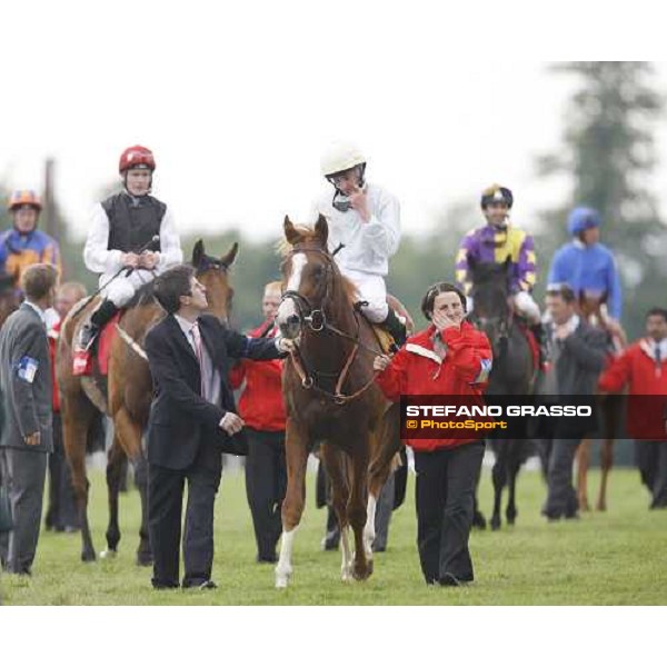 the sad connection of Tartan Bearer 2nd placed in the Vodafone Derby Epsom, 7th june 2008 ph. Stefano Grasso