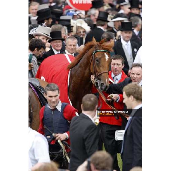 New Approach exits the winner circle after winning the Vodafone Derby Epsom, 7th june 2008 ph. Stefano Grasso