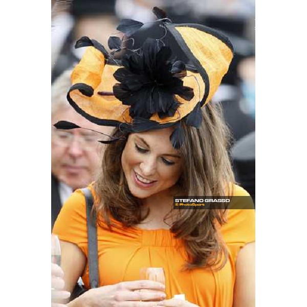 Fashion at Derby Day Epsom, 7th june 2008 ph. Stefano Grasso