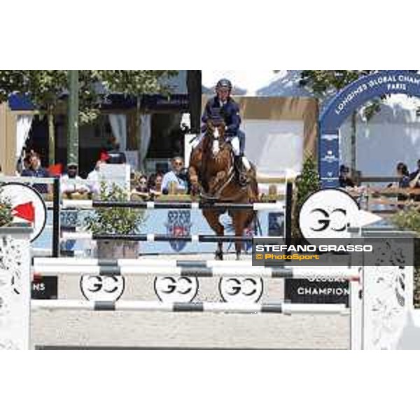 LGCT of Paris Eiffel - Class 9 - Cameron Hanley (IRL) on EIS Isaura - Paris Eiffel, Champ de Mars, 6 July 2018 - ph.Stefano Grasso/LGCT
