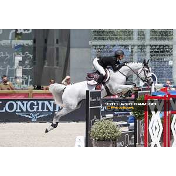 LGCT of Paris Eiffel - Class 9 - Georgina Bloomberg (USA) on Paola 233 - Paris Eiffel, Champ de Mars, 6 July 2018 - ph.Stefano Grasso/LGCT
