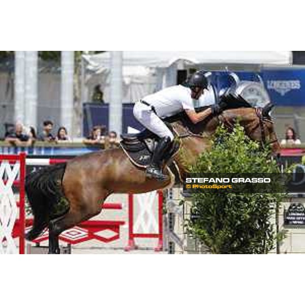 LGCT of Paris Eiffel - Class 9 - Michael Whitaker (GBR) on JB s Hot Stuff - Paris Eiffel, Champ de Mars, 6 July 2018 - ph.Stefano Grasso/LGCT