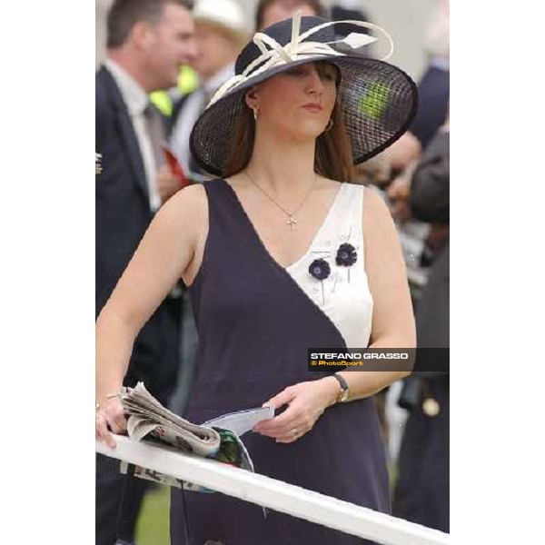 fashion The Vodafone Oaks Espom 4th june 2004 ph. Stefano Grasso