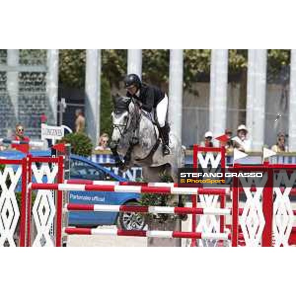 LGCT of Paris Eiffel - Class 9 - Elizabeth Madden (USA) on Con Taggio - Paris Eiffel, Champ de Mars, 6 July 2018 - ph.Stefano Grasso/LGCT