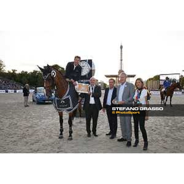LGCT of Paris Eiffel - Class 6 - Prize giving ceremony - Henrik von Eckermann (SWE) on Flotte Deern 5 - Paris Eiffel, Champ de Mars, 5 July 2018 - ph.Stefano Grasso/LGCT