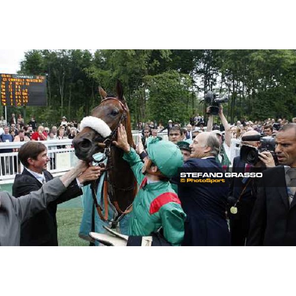 S.A. The Aga Khan and Christophe Soumillon thanks Zarkava after winning the Prix de Diane Chantilly, 8th june 2008 ph. Stefano Grasso