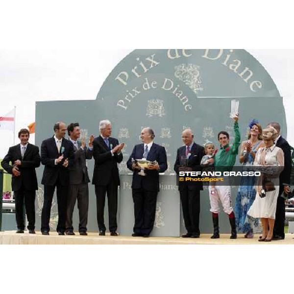 teh giving prize of the Prix de Diane with S.A. The Aga Khan, trainer Alain de Royer Dupr, Christophe Soumillon with his daughter and his wife and Princess Zhara Aga Khan Chantilly, 8th june 2008 ph. Stefano Grasso