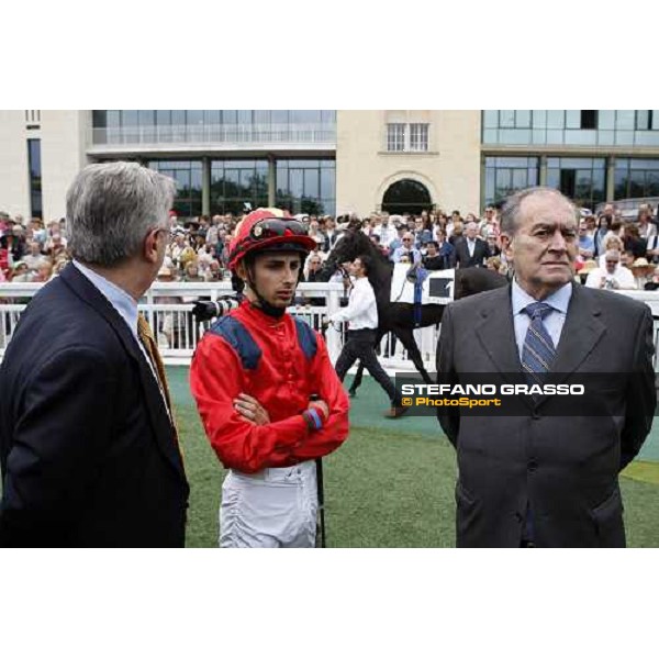 Mil Borromeo looks Senlis before the start of the Prix Paul de Moussac with Alberto Sanna and Franco Polidori Chantilly, 8th june 2008 ph. Stefano Grasso